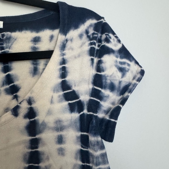 Kenneth Cole New York Navy and Cream Short Sleeve Tee - Picture 3 of 4